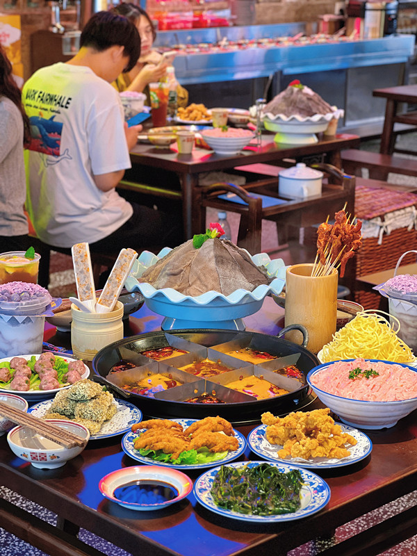 勒斗是重庆火锅花果园店8月13日盛大开业，带你穿越时光品味重庆味道！