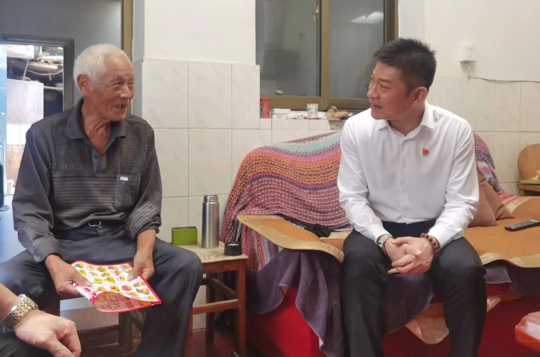 金融乡村促振兴，走访慰问传党恩——平安养老险宁波分公司走进农村开展宣传教育月活动