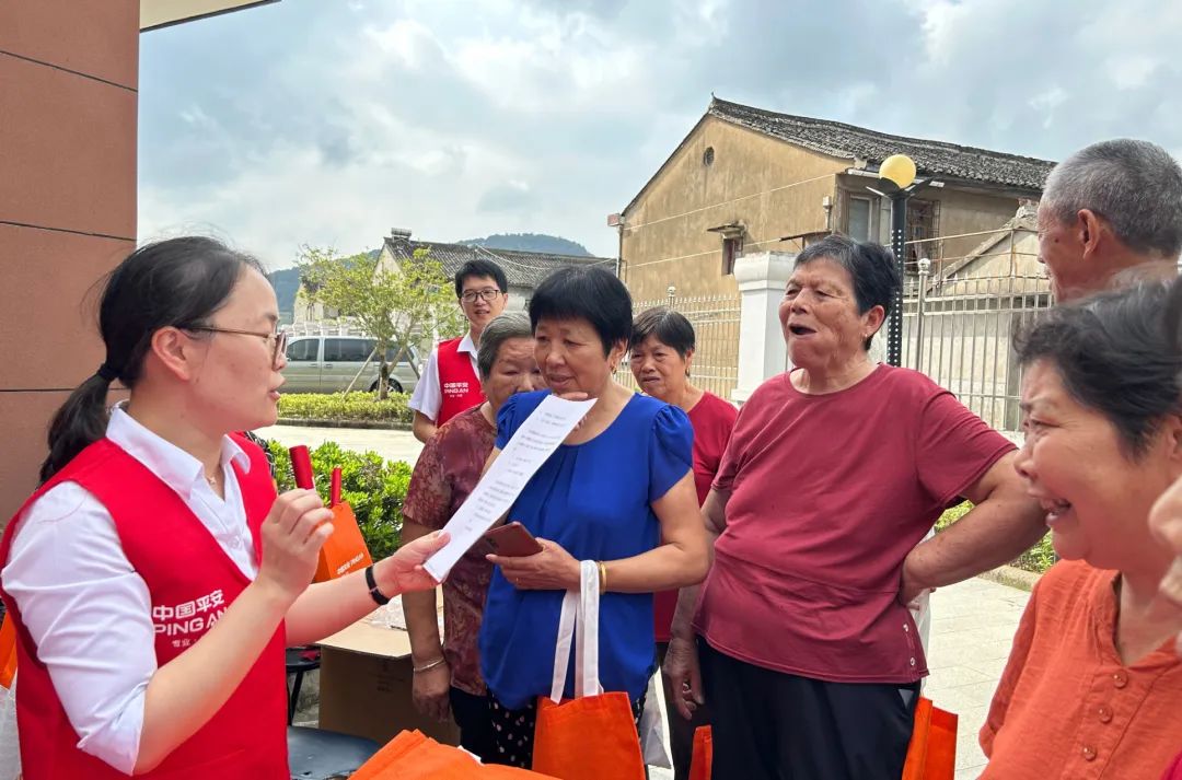 金融乡村促振兴，走访慰问传党恩——平安养老险宁波分公司走进农村开展宣传教育月活动
