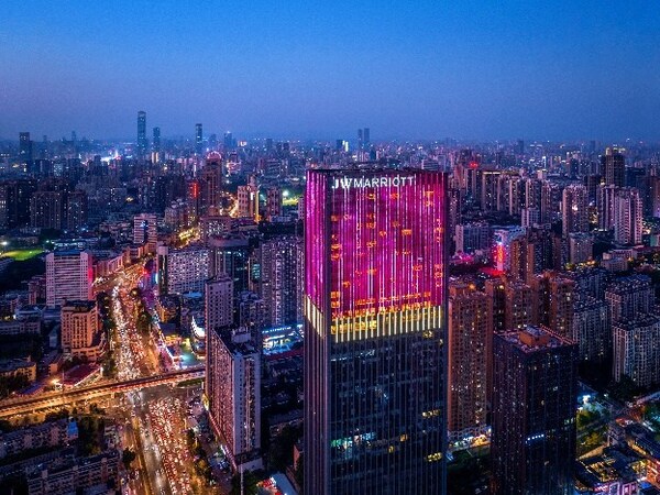 万豪国际集团大中华区奢华酒店荣获《福布斯旅游指南》44项荣誉