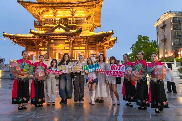 "五彩龙岩 缤纷之旅" 龙岩文旅山歌推介响彻桂林山水间