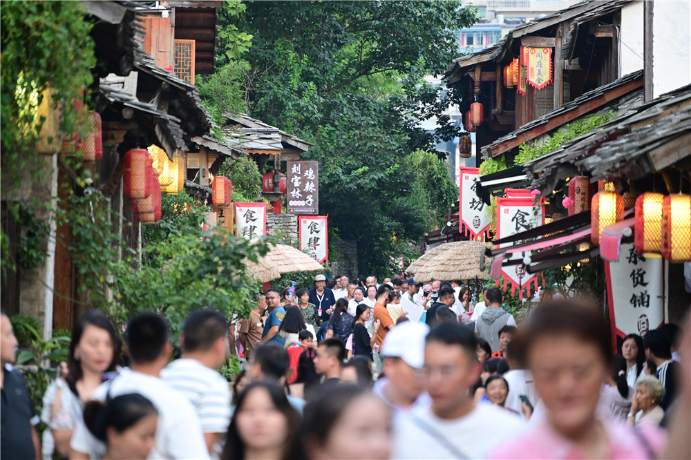 六百年屯堡遗韵·21℃凉爽邀约 安顺市第十一届旅游产业发展大会开幕