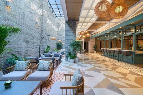 厦门滨海凯悦尚萃酒店：以山海平台秘境与花园多元空间，诠释当代海滨婚礼新摩登风尚