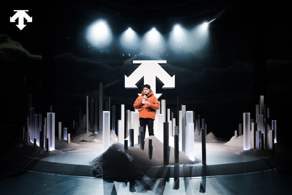 迪桑特「问顶未来」品牌大秀于北京华贸盛大举行 以一座"未来之城"开启专业运动新篇章