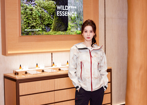 可隆KOLON KRAFT旗舰店启幕深圳万象城 品牌代言人刘诗诗现场首穿演绎「驭马迎风」新春限定系列