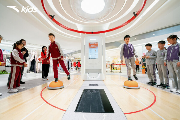 安踏儿童灵龙店焕新升级,首个灵龙运动实验室启动 安踏儿童灵龙店焕新升级,首个灵龙运动实验室启动
