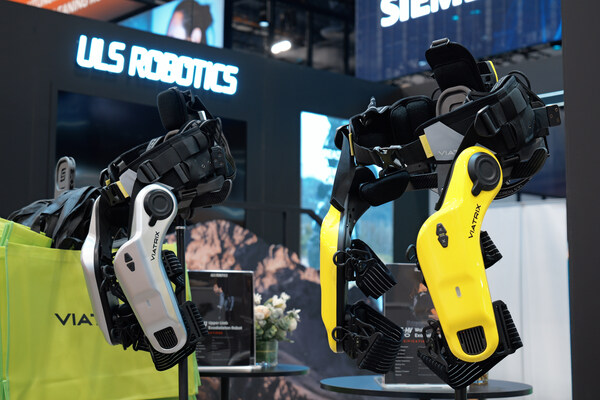 CES2026创新奖得主：傲鲨 VIATRIX海外首次亮相，引领外骨骼机器人走向日常