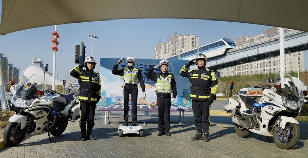 奇瑞墨甲机器人"芜优"智警R001正式上岗！
