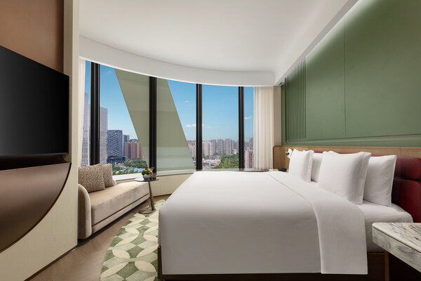 成都金融城英迪格酒店携手仰望汽车 成都金融城英迪格酒店携手仰望汽车