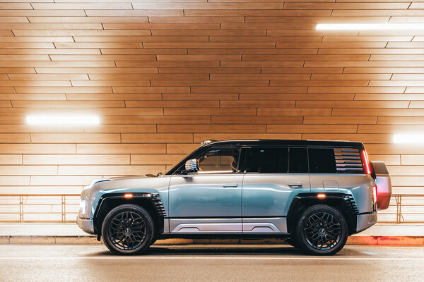 成都金融城英迪格酒店携手仰望汽车 成都金融城英迪格酒店携手仰望汽车