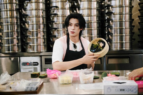 王鹤棣D.Desirable品牌快闪店国际首站落地新加坡 携手本地艺术家共创"新"式美学 王鹤棣D.Desirable品牌快闪店国际首站落地新加坡 携手本地艺术家共创"新"式美学