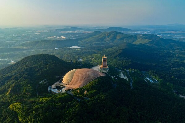 解锁绿色文旅转型  SGS为南京牛首山文化旅游区颁发ISO 14068-1碳中和核查声明