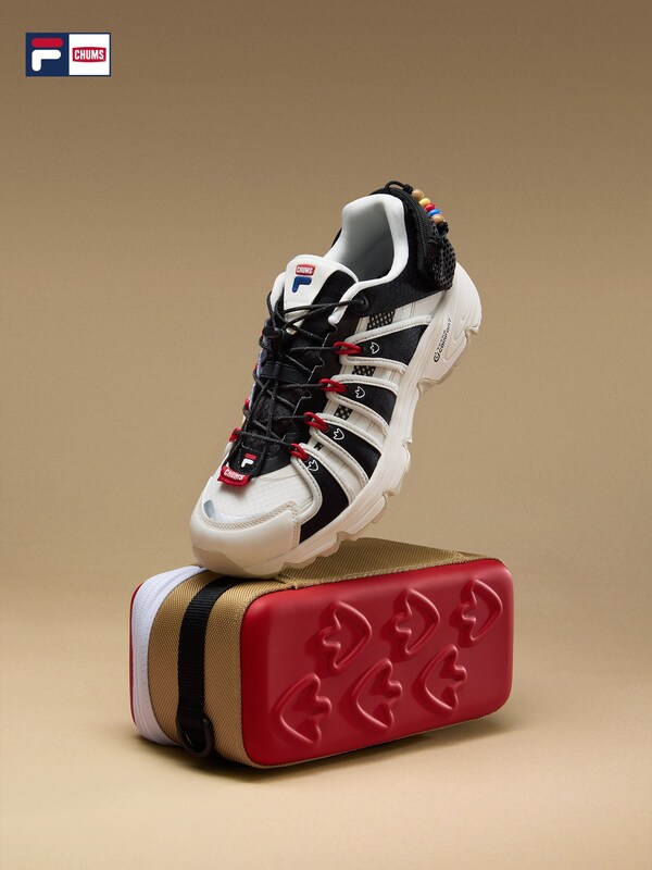 FILA启动2026"跨界企划"，携手CHUMS为爆款家族注入户外趣味色彩