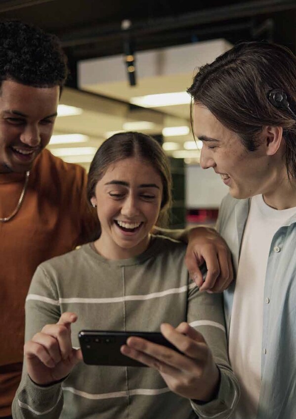 科利耳Nucleus™ 8声音处理器:听觉科技成就自信少年 科利耳Nucleus™ 8声音处理器:听觉科技成就自信少年