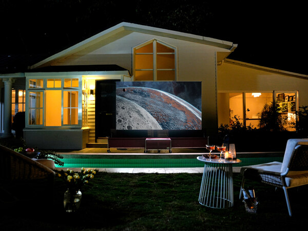 AWOL Vision 4K超短焦投影仪Kickstarter众筹12小时破千万美元,创硬件类最快纪录 AWOL Vision 4K超短焦投影仪Kickstarter众筹12小时破千万美元,创硬件类最快纪录