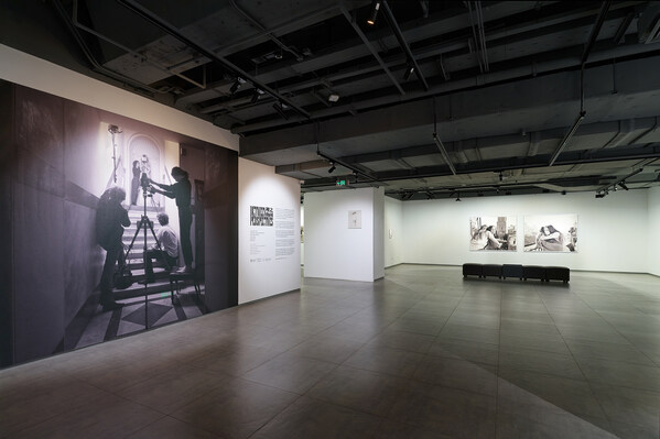 中比建交55周年 富士胶片影像空间呈现《Max Pinckers:视角之间》 中比建交55周年 富士胶片影像空间呈现《Max Pinckers:视角之间》