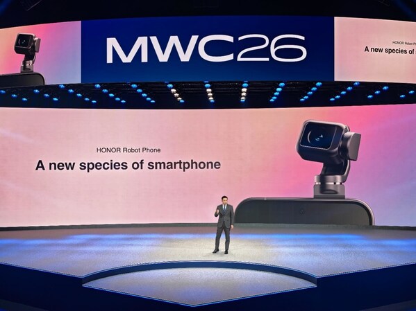荣耀CEO亮相MWC 2026主舞台，Robot Phone凭创新与智能融合备受赞誉