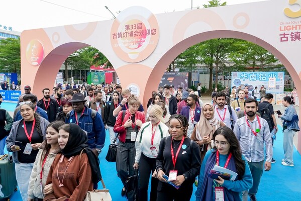 直通全球客源，第34届古镇灯博会特邀100+海外大买家，开启春季采购盛会