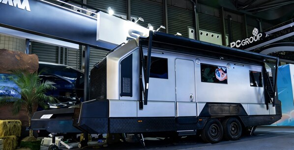 国内首秀!星空梦屋亮相AWE,以首创技术引领全球旅居变革 国内首秀!星空梦屋亮相AWE,以首创技术引领全球旅居变革