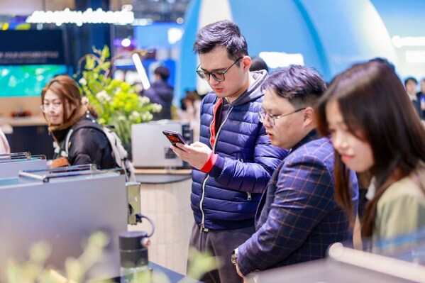 "时光淬炼,向新致远"摩飞90周年闪耀AWE2026:斩获艾普兰创新奖殊荣 "时光淬炼,向新致远"摩飞90周年闪耀AWE2026:斩获艾普兰创新奖殊荣