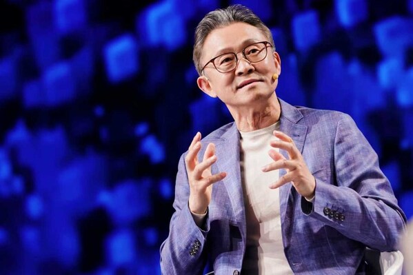 锚定工业AI'操作系统',西门子在京发布新技术并拓展伙伴合作 锚定工业AI'操作系统',西门子在京发布新技术并拓展伙伴合作