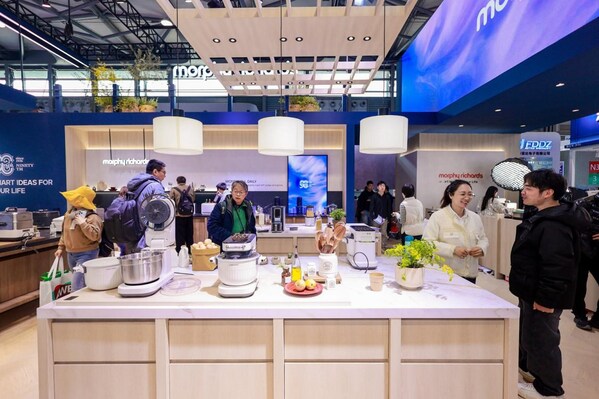 "时光淬炼，向新致远"摩飞90周年闪耀AWE2026：斩获艾普兰创新奖殊荣