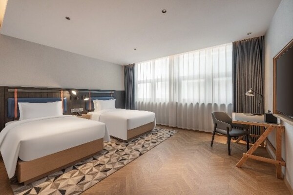 智能旅居邂逅泉城文脉，济南望岳同派酒店潮趣启幕