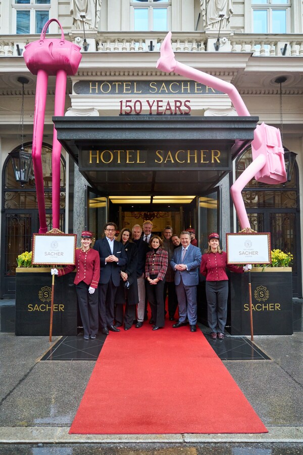 Hotel Sacher Vienna以Erwin Wurm的雕塑庆祝成立150周年