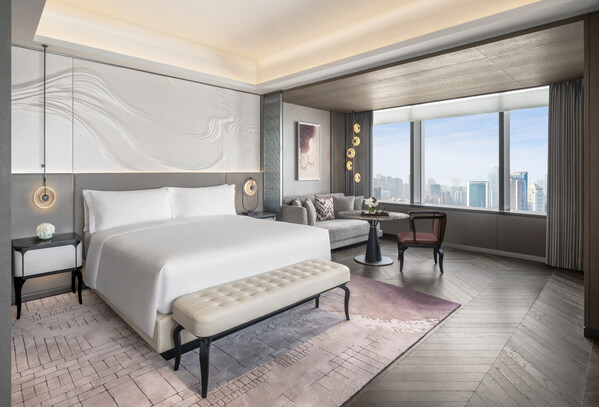 立传奇天际，启江城新章 华中首家丽思卡尔顿酒店于武汉启幕