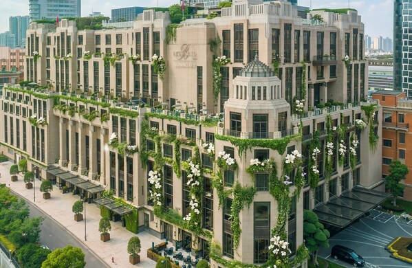 在美高梅,赴一场华丽春日之约 ---- 「美遇•春熠」春季大赏 在美高梅,赴一场华丽春日之约 ---- 「美遇•春熠」春季大赏