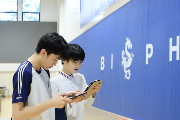 震惊全球AI界被马斯克点赞的贝赛思学生：“感谢学校鼓励我大胆试错”