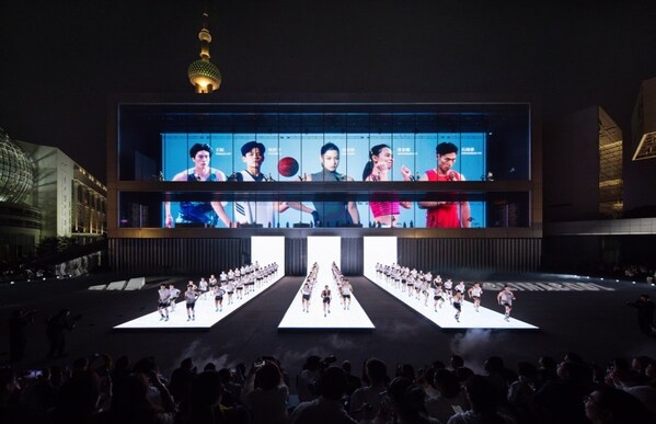 阿迪达斯全球创新发布会：「CLIMACOOL未来美术馆」亮相上海