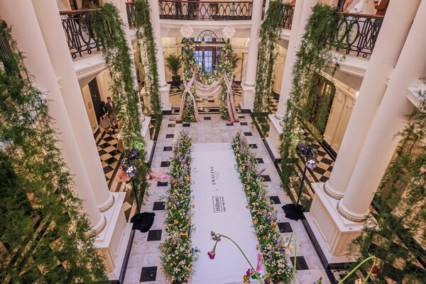 上海外滩华尔道夫「华灯初上」婚博会:希尔顿集团上海区一站式婚礼指南,重塑婚宴市场标杆 上海外滩华尔道夫「华灯初上」婚博会:希尔顿集团上海区一站式婚礼指南,重塑婚宴市场标杆