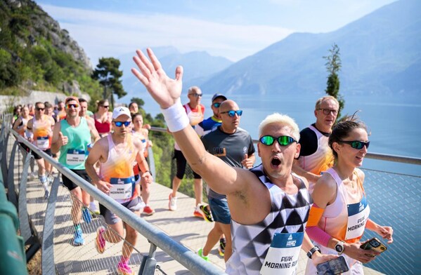 匹克携手意大利环加尔达湖马拉松 国际化布局迈入立体深耕新阶段