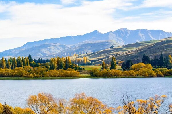 Airbnb爱彼迎发布五一假期出境游趋势：短途韩国霸榜，远行欧洲升温，都市漫游与自然旅行双线开花