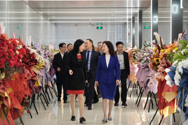 卫材中国入驻苏河湾中心"新址启新程"暨卫材创拓揭牌仪式在上海举行