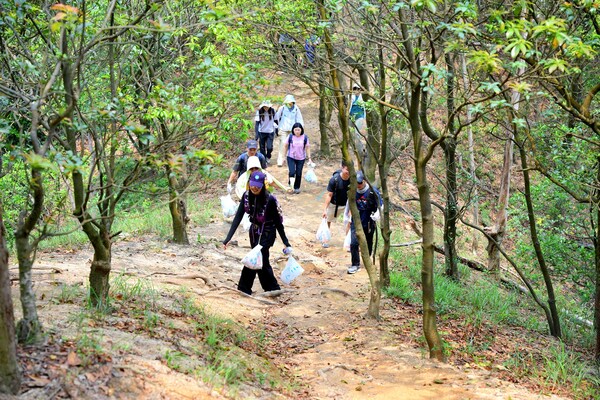 守护山野本色，Columbia"玩徒净山计划"连续四年践行环保初心