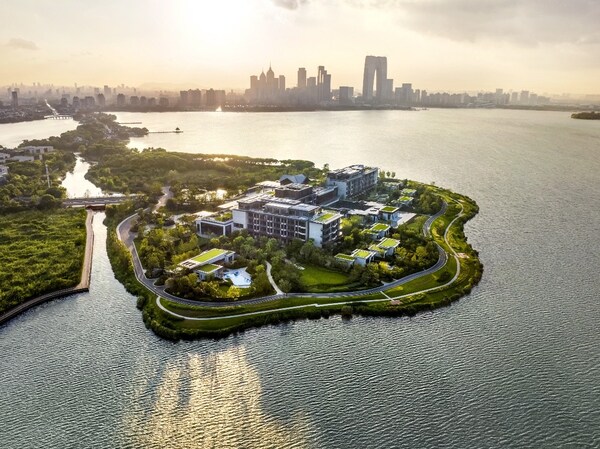 童绘绿意，春生万物：苏州四季酒店于地球日启幕环保艺术展