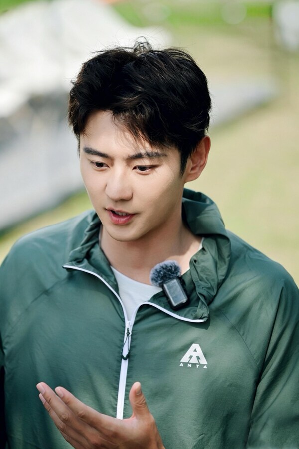 安踏携手中国国家地理举办徒步活动 倡导大众轻松走向户外