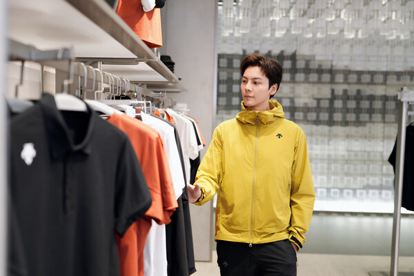 明日世界遇见古城之巅：迪桑特西安赛格国际购物中心「明日世界」旗舰店正式启幕