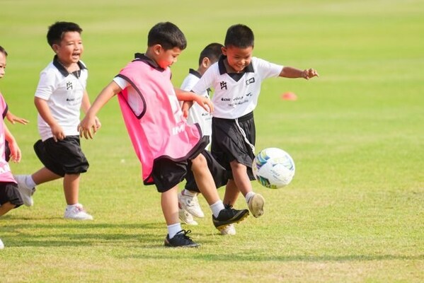 行业首创：AIS 联合全球合作伙伴启动"AIS 体育学院" (AIS SPORT ACADEMY)
