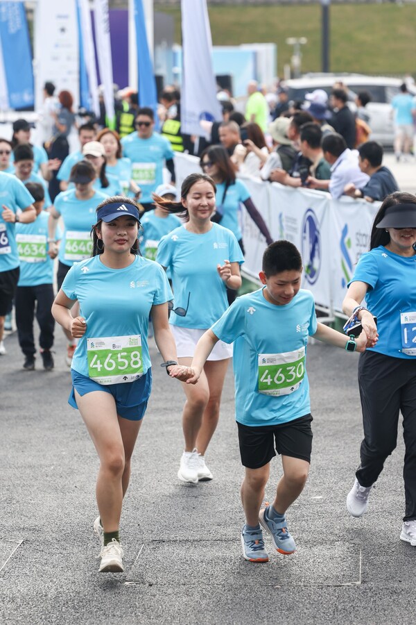 渣打上海10公里跑活力开赛,以多元融合助力上海打造"国际体育赛事之都" 渣打上海10公里跑活力开赛,以多元融合助力上海打造"国际体育赛事之都"
