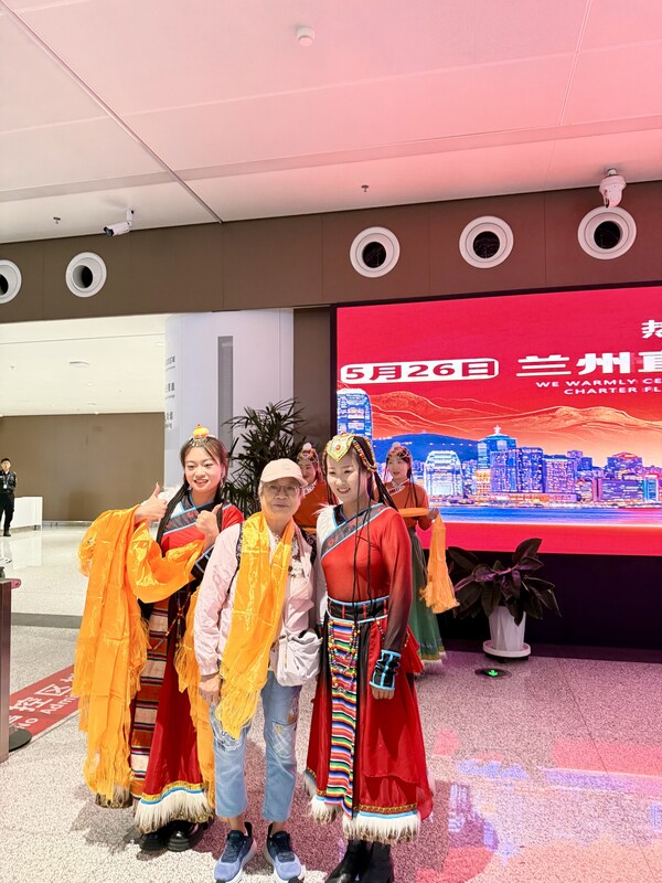 /稿件更正 -- 香港航空有限公司(Hong Kong Airlines Limited)/ /稿件更正 -- 香港航空有限公司(Hong Kong Airlines Limited)/