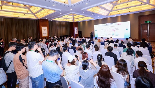 益生菌与健康科学家论坛亮相蓉城,养乐多助推行业发展新动能 益生菌与健康科学家论坛亮相蓉城,养乐多助推行业发展新动能