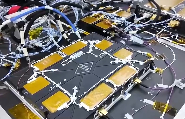 算力上天的产业逻辑丨云尖沐曦号背后的链式反应 算力上天的产业逻辑丨云尖沐曦号背后的链式反应