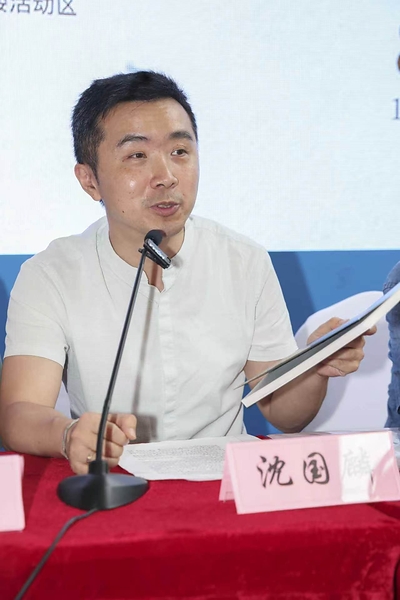 "文化传家"系列丛书新书首发暨签售仪式在2026上海书展举行 "文化传家"系列丛书新书首发暨签售仪式在2026上海书展举行