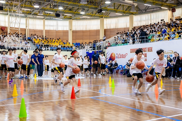 金沙中国续展公益周活动 邀NBA球星与教练走进澳门校园 金沙中国续展公益周活动 邀NBA球星与教练走进澳门校园